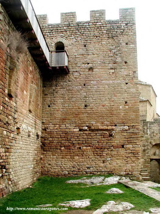 TORRE DE LA REINA: LIENZO NORTE